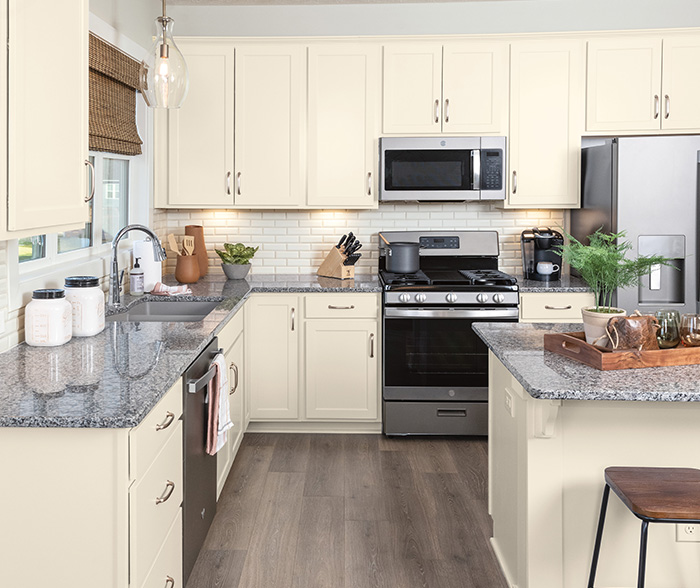 Off-White Transitional Kitchen Cabinets